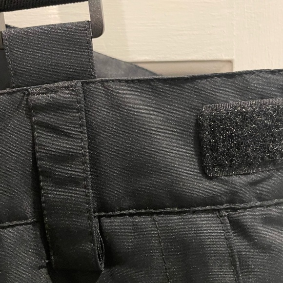 McKinley men’s Large MCK FROST ski pants with suspenders. 100% polyester - Picture 7 of 16